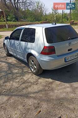 Хетчбек Volkswagen Golf 1999 в 