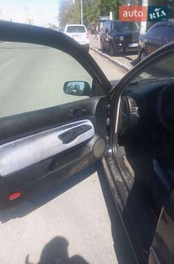 Хэтчбек Volkswagen Golf 2000 в 