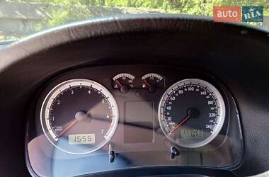 Хэтчбек Volkswagen Golf 2003 в 