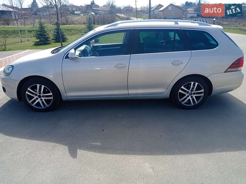 Універсал Volkswagen Golf 2011 в 