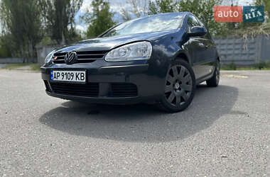 Хэтчбек Volkswagen Golf 2006 в Запорожье