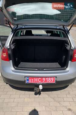 Хэтчбек Volkswagen Golf 2008 в 
