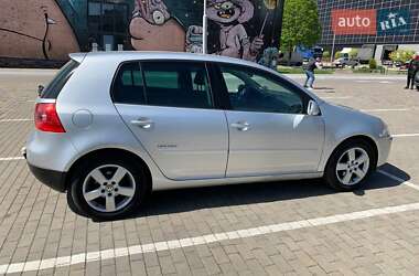 Хэтчбек Volkswagen Golf 2008 в 