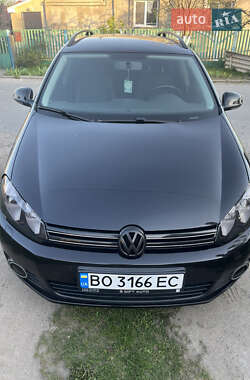 Универсал Volkswagen Golf 2010 в 