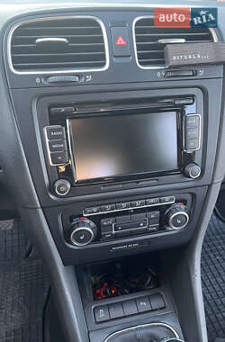 Универсал Volkswagen Golf 2010 в 