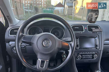 Универсал Volkswagen Golf 2010 в 