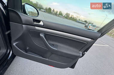 Хэтчбек Volkswagen Golf 2007 в 