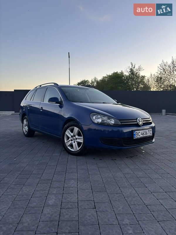 Універсал Volkswagen Golf 2010 в 