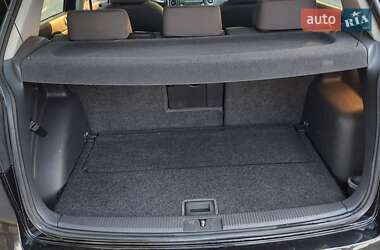 Хэтчбек Volkswagen Golf 2009 в 