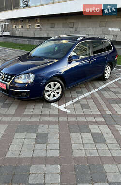 Універсал Volkswagen Golf 2009 в 