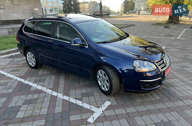 Універсал Volkswagen Golf 2009 в 