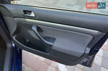 Універсал Volkswagen Golf 2009 в 
