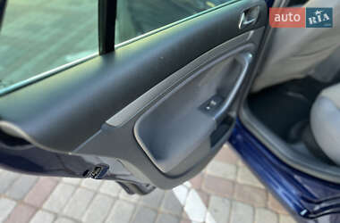 Універсал Volkswagen Golf 2009 в 