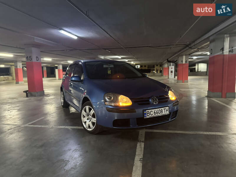 Volkswagen Golf 2004