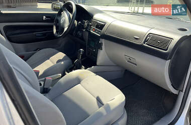 Универсал Volkswagen Golf 2002 в 