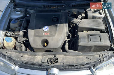 Универсал Volkswagen Golf 2002 в 