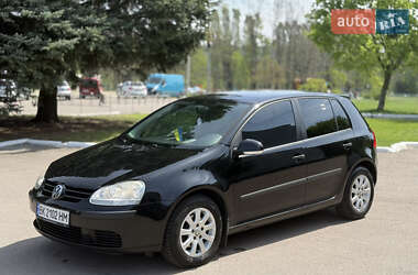 Хэтчбек Volkswagen Golf 2006 в 