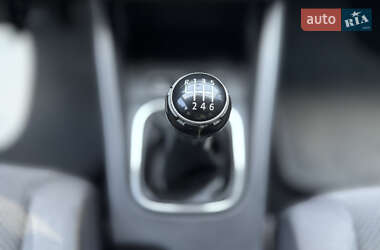 Хэтчбек Volkswagen Golf 2006 в 