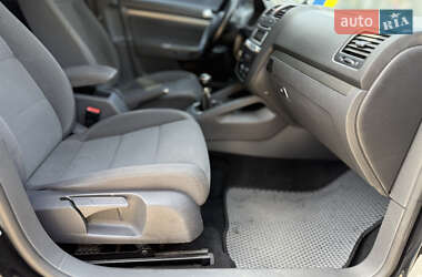 Хэтчбек Volkswagen Golf 2006 в 