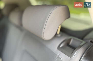 Хэтчбек Volkswagen Golf 2006 в 