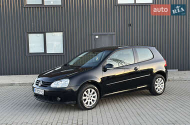 Хэтчбек Volkswagen Golf 2006 в 