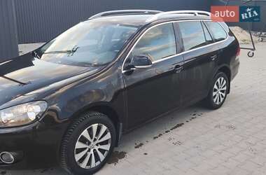Універсал Volkswagen Golf 2012 в 
