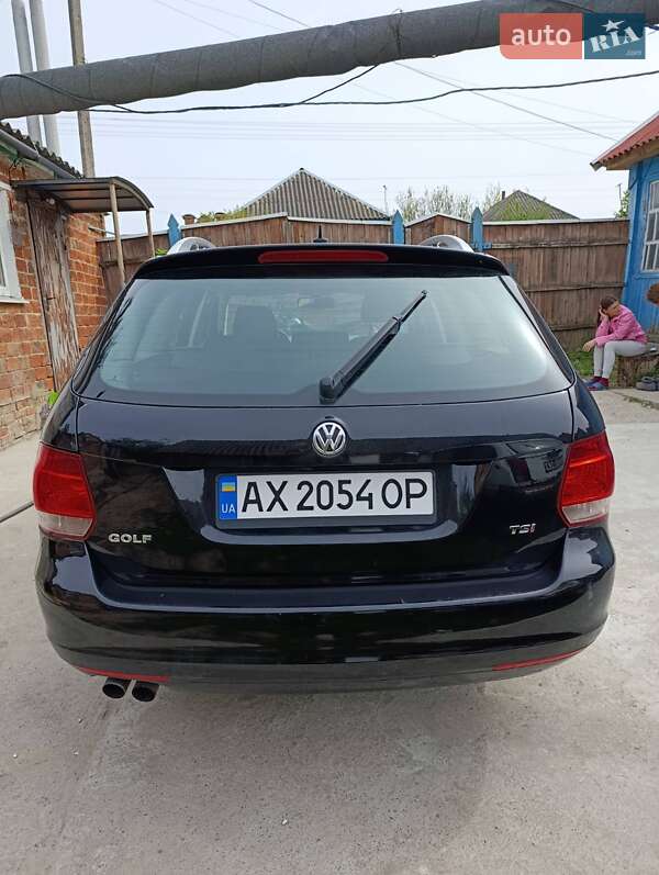 Универсал Volkswagen Golf 2011 в 