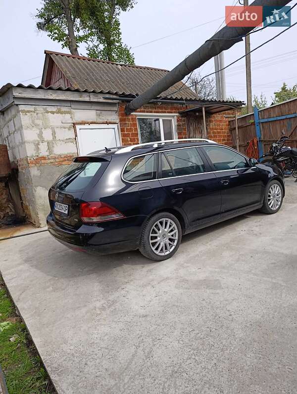 Универсал Volkswagen Golf 2011 в Сумах