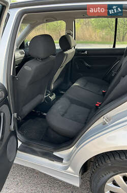 Хетчбек Volkswagen Golf 1998 в 