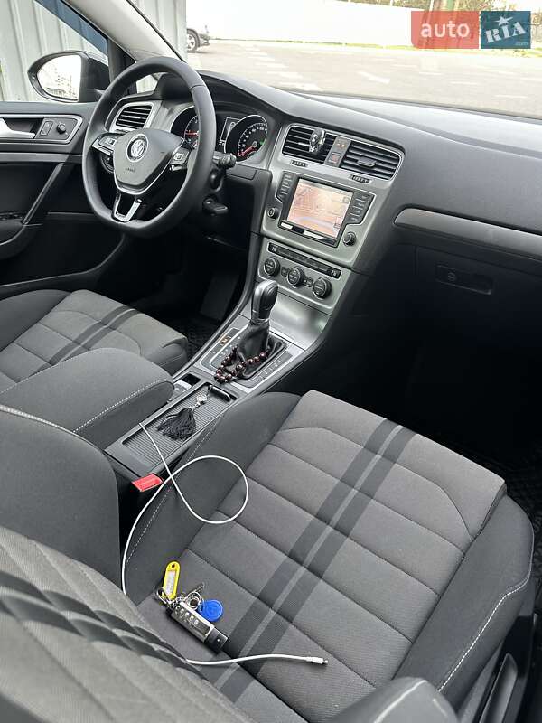 Универсал Volkswagen Golf 2015 в Харькове