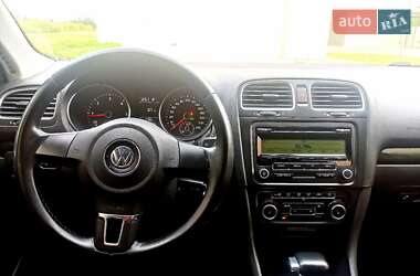 Универсал Volkswagen Golf 2010 в 