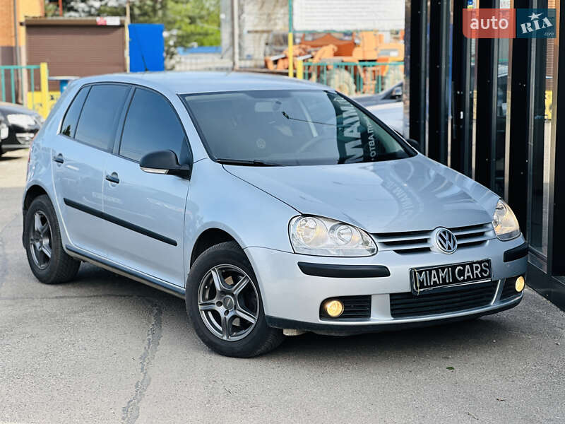 Хетчбек Volkswagen Golf 2007 в 