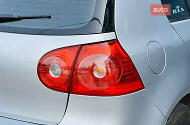 Хетчбек Volkswagen Golf 2007 в 