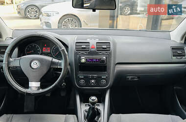 Хетчбек Volkswagen Golf 2007 в 