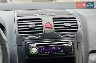 Хетчбек Volkswagen Golf 2007 в 