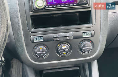 Хетчбек Volkswagen Golf 2007 в 