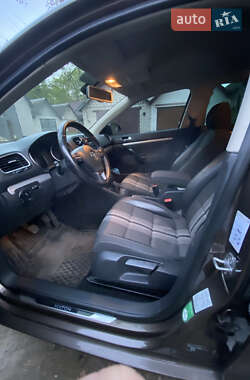 Универсал Volkswagen Golf 2012 в 