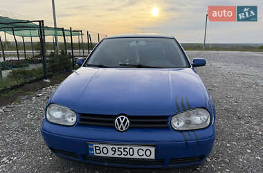 Хэтчбек Volkswagen Golf 1998 в 