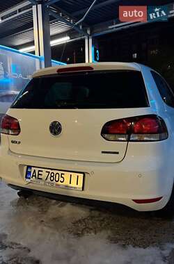 Хэтчбек Volkswagen Golf 2009 в 