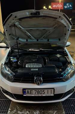 Хэтчбек Volkswagen Golf 2009 в 