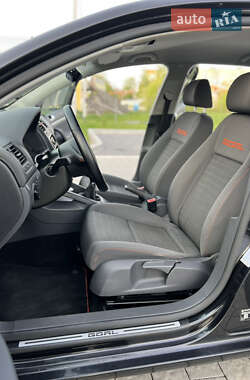 Хэтчбек Volkswagen Golf 2007 в 