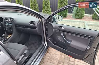 Универсал Volkswagen Golf 2010 в 