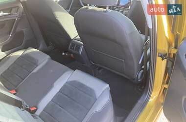 Хетчбек Volkswagen Golf 2018 в 