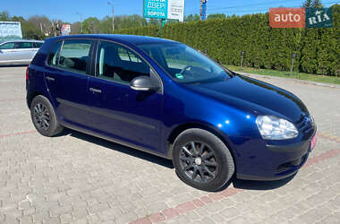 Хэтчбек Volkswagen Golf 2006 в 