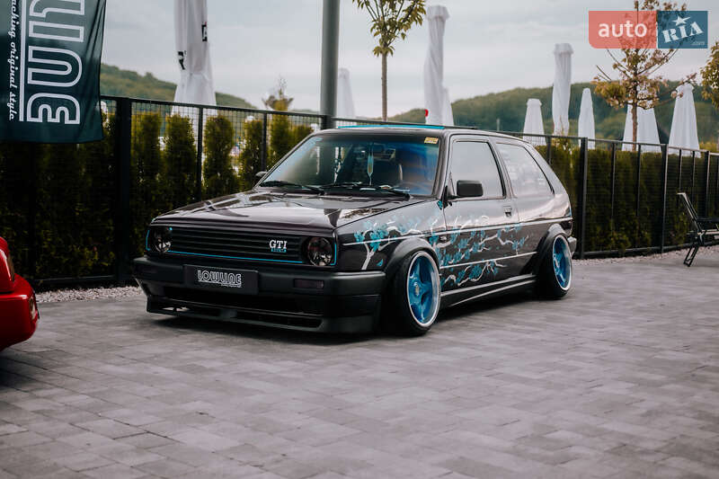 Хэтчбек Volkswagen Golf 1986 в 