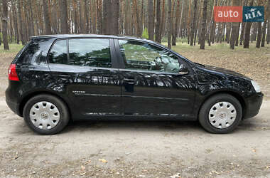 Хетчбек Volkswagen Golf 2008 в 