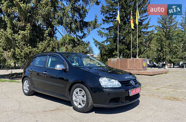 Хэтчбек Volkswagen Golf 2006 в Новоархангельске