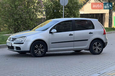 Хэтчбек Volkswagen Golf 2006 в 