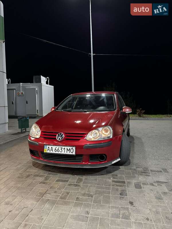Хетчбек Volkswagen Golf 2008 в 