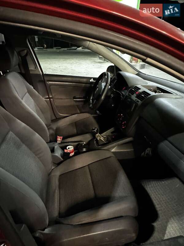 Хэтчбек Volkswagen Golf 2008 в Лубнах